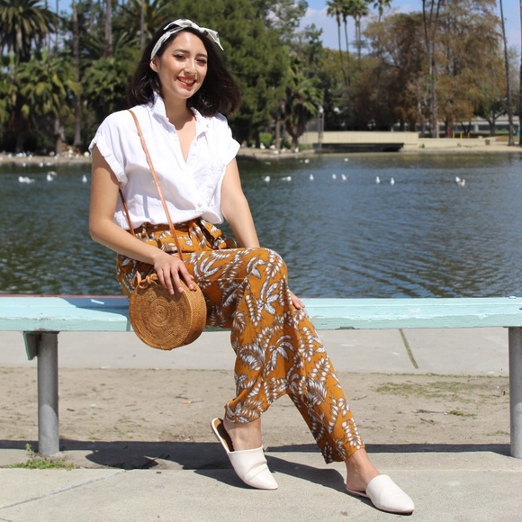 🚨END OF SUMMER SALE// Mustard yellow Floral pants - Picture 5 of 8